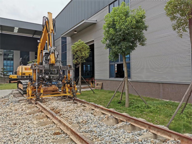 The First Rail Road Automatic Ballast Tamping Machine in China